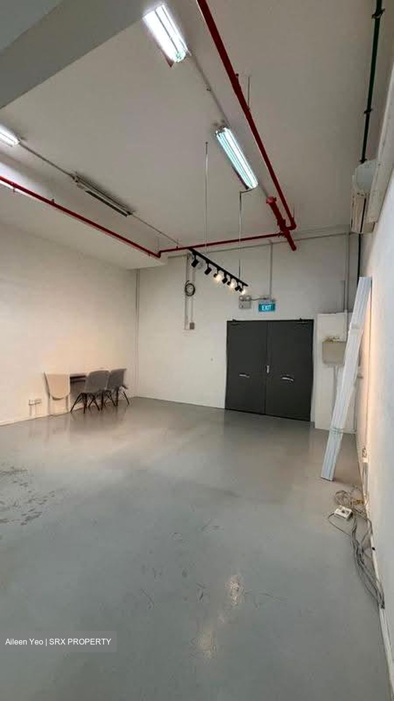 Oxley Bizhub (D14), Factory #627357231